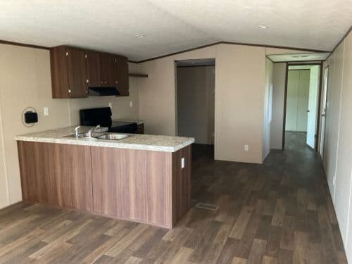 2-Bedroom Single Wide manufactured home in Bend, OR — photo 2 of 3
