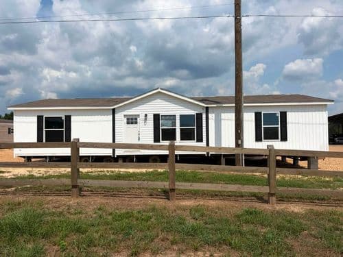 2021 CLAYTON 3-Bedroom Manufactured Home — Poplarville, MS in Poplarville, MS