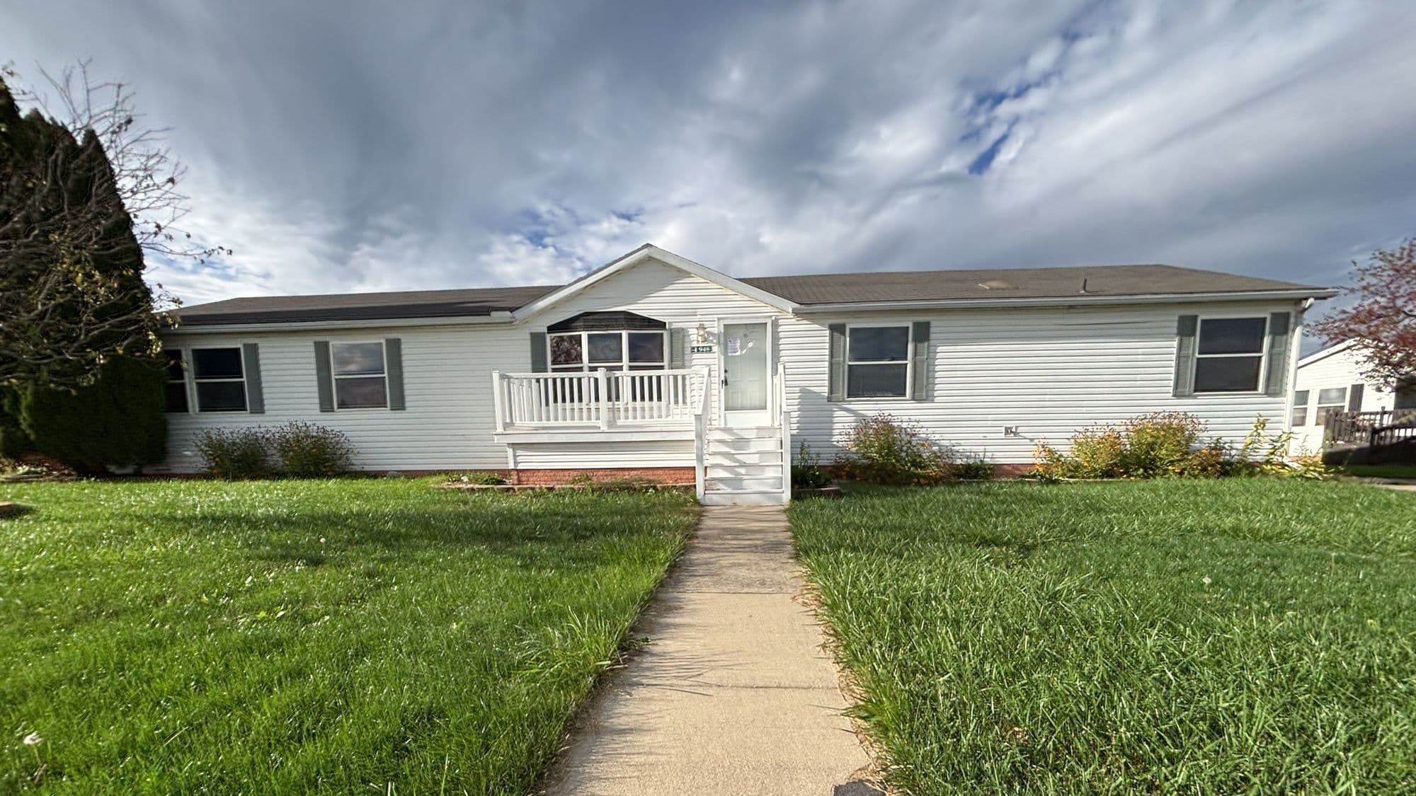2000 FLEETWOOD 3-Bedroom Manufactured Home — Monroe, MI in Monroe, MI