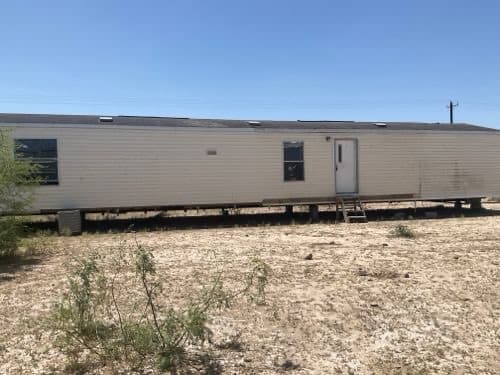 2013 3-Bedroom Single Wide Home in Edinburg, TX | Rolling Residence in Edinburg, TX